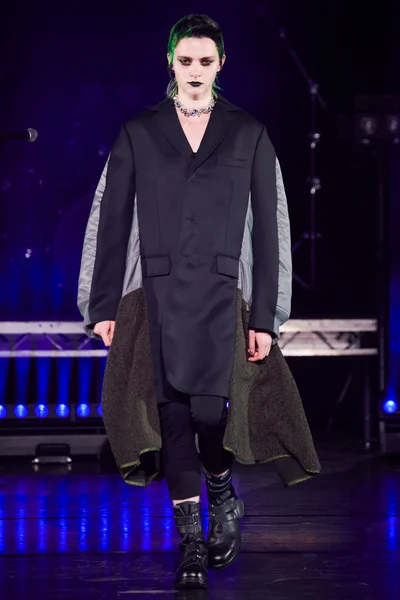 Look 9